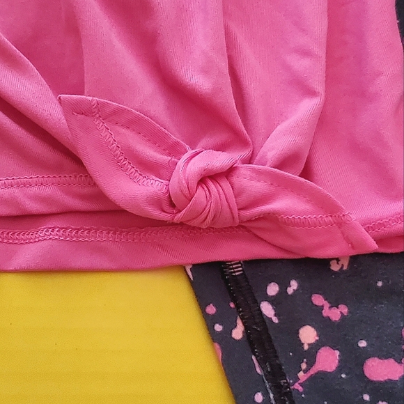 Little Girl's Active Short Sleeve Shirt & Ankle-Length Leggings Outfit - Picture 5 of 7